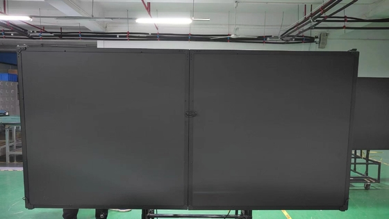 インタラクティブな平面パネルで 4K Ultra HD 解像度を体験してください 約100ポンドの重さ