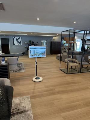 32インチ スタンバイテレビ ポータブル スマートテレビ タッチスクリーン インタラクティブな無線ディスプレイ