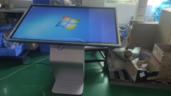 CE FCC LED 43インチ 広告キオスクディスプレイ インタラクティブタッチ デジタルシグネージ ビジネス広告のための窓システム